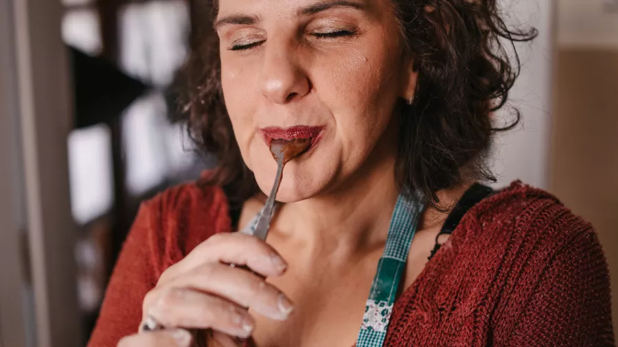 Lady with chocolate spoon